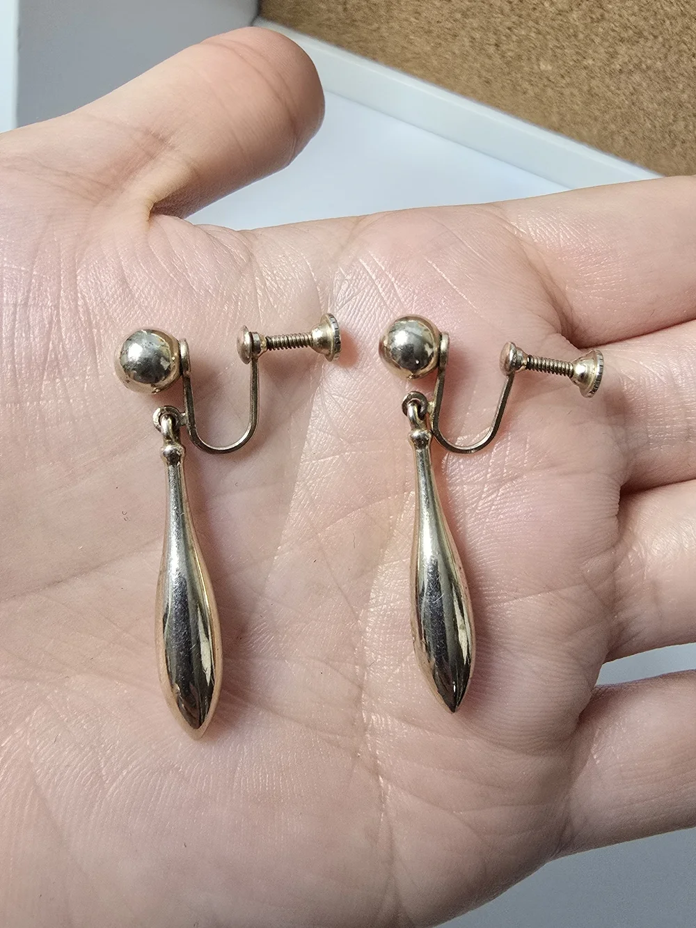 Vintage Polished Gold Drop Screw-back/Clip-On Earrings